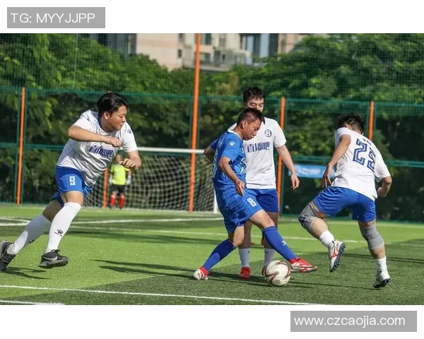 欧洲足球明星队队服设计理念与风格解析展现足球文化的魅力与时尚